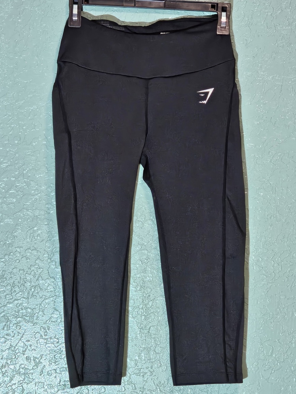 Gymshark Black Cropped Leggings With Pockets Size S